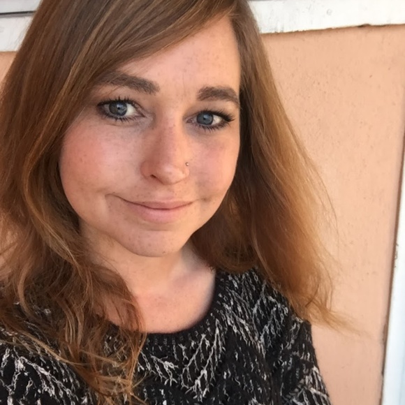 Meet your Posher, Jessica - Picture 3 of 4